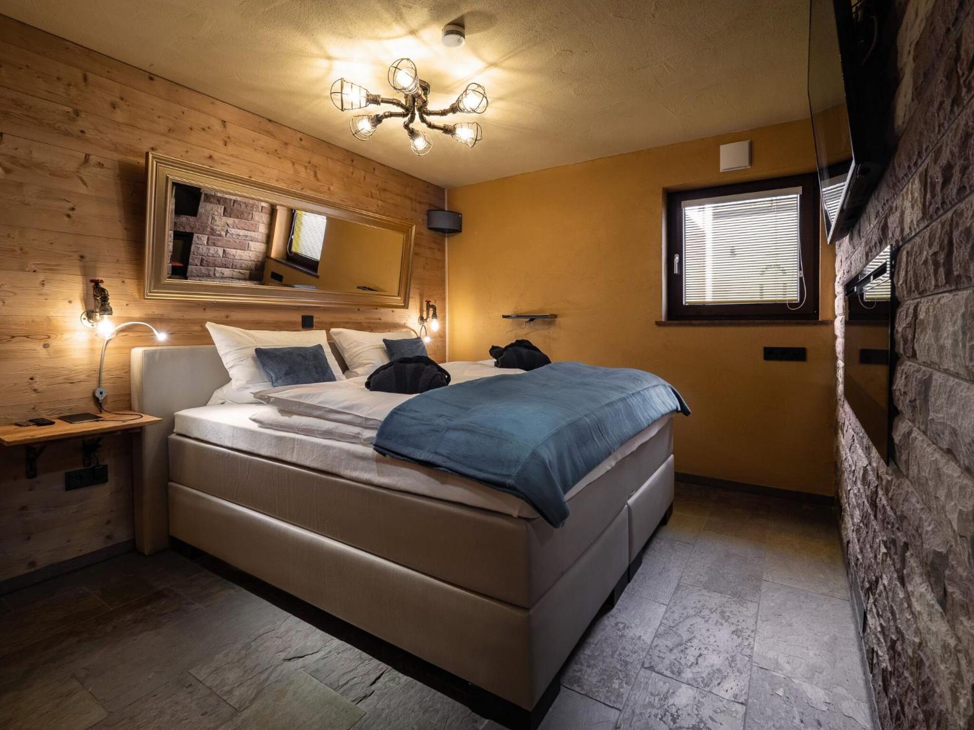 Ferienwohnung Altschloss 에펜브룬 외부 사진